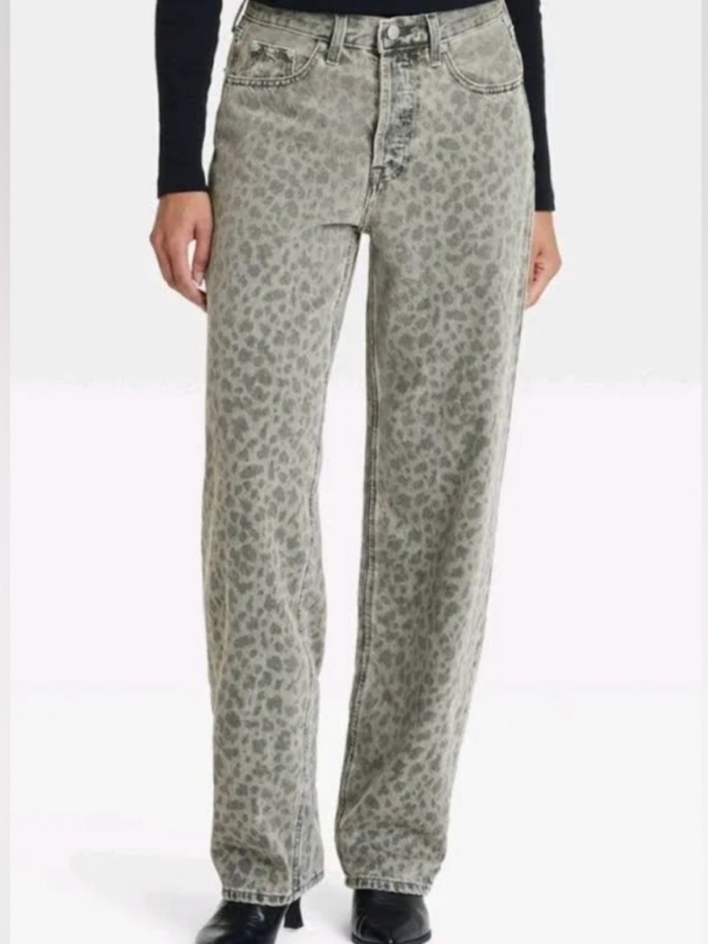 Universal Thread Mid Rise 90’s Baggy Jeans Gray Animal Print Denim Women